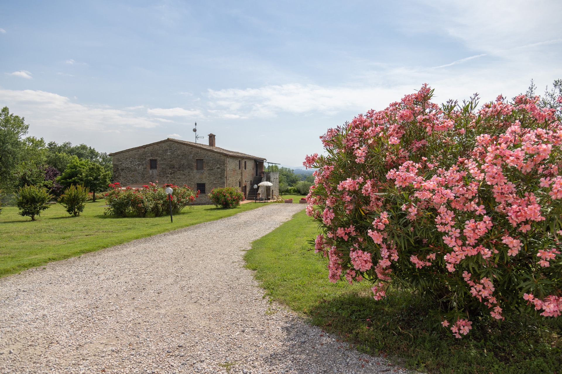 Farmhouse on Lake Trasimeno, on the border between Umbria and Tuscany | La Sosta di Annibale – Tuoro sul Trasimeno