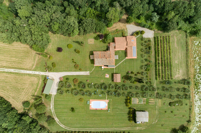 Photogallery – La Sosta di Annibale: farmhouse with swimming pool between Cortona and Lake Trasimeno