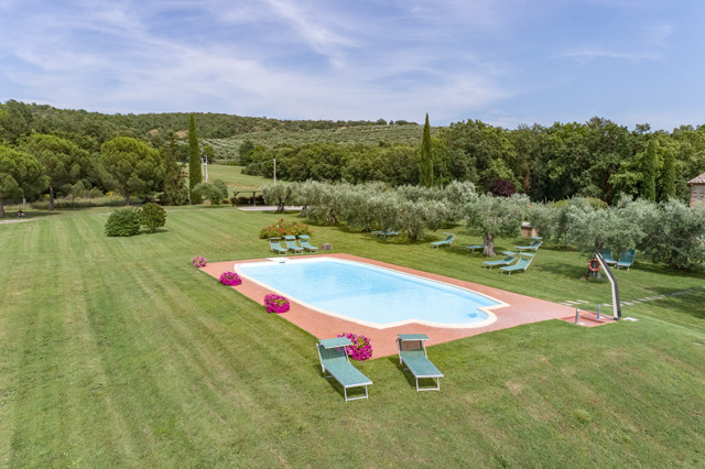 Photogallery – La Sosta di Annibale: farmhouse with swimming pool between Cortona and Lake Trasimeno