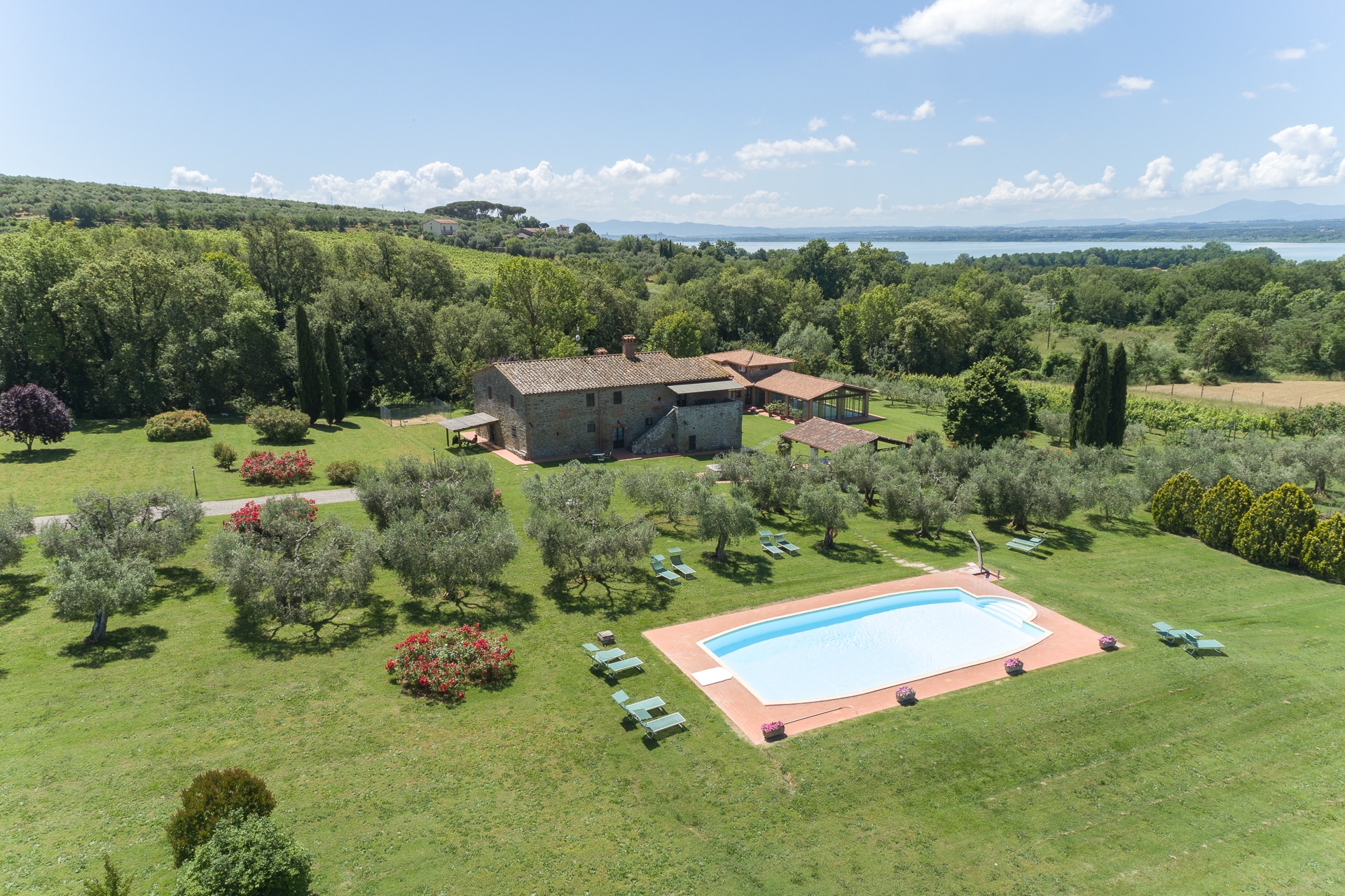 I prezzi degli appartamenti dell’agriturismo con piscina in Umbria | Agriturismo La Sosta di Annibale